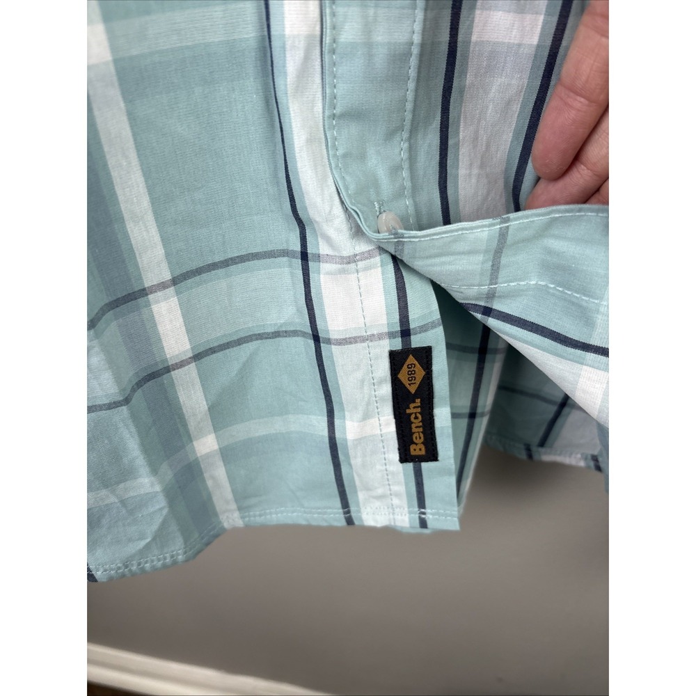 Bench Men's Long Sleeve Collared Button Up Shirt with Pocket, Size Large Plaid - Picture 9 of 9